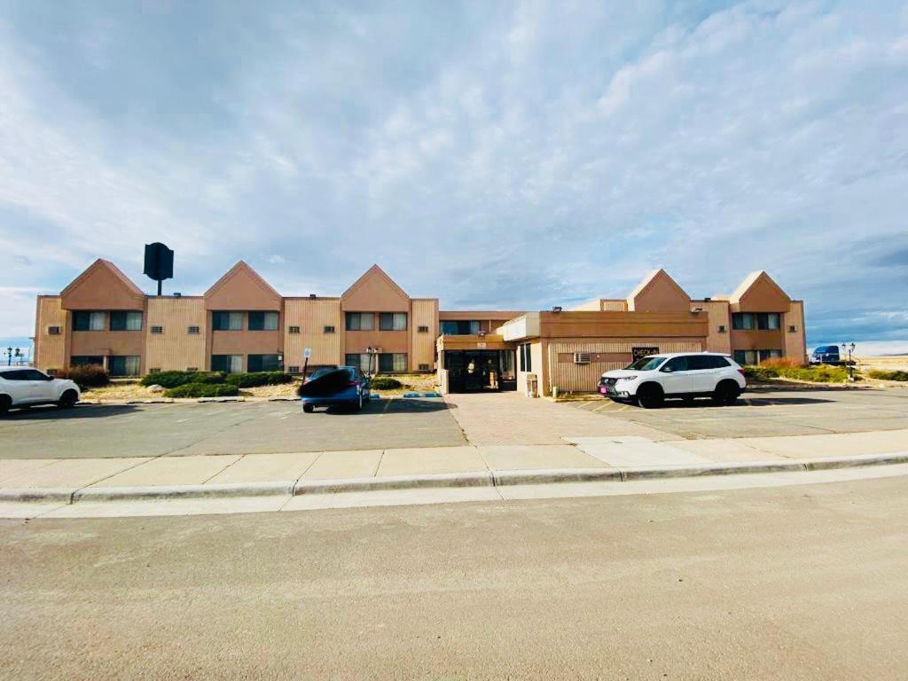 Super 8 By Wyndham Laramie Hotel Exterior photo